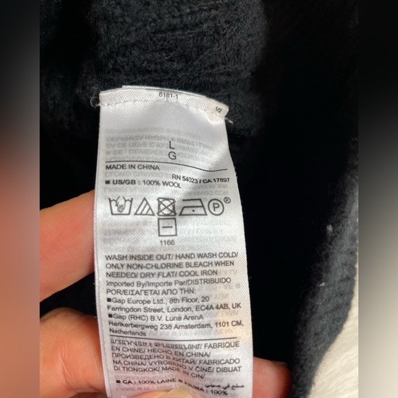 New with tags Banana Republic Black wool Ruffled pointelle sweater large - Picture 7 of 12